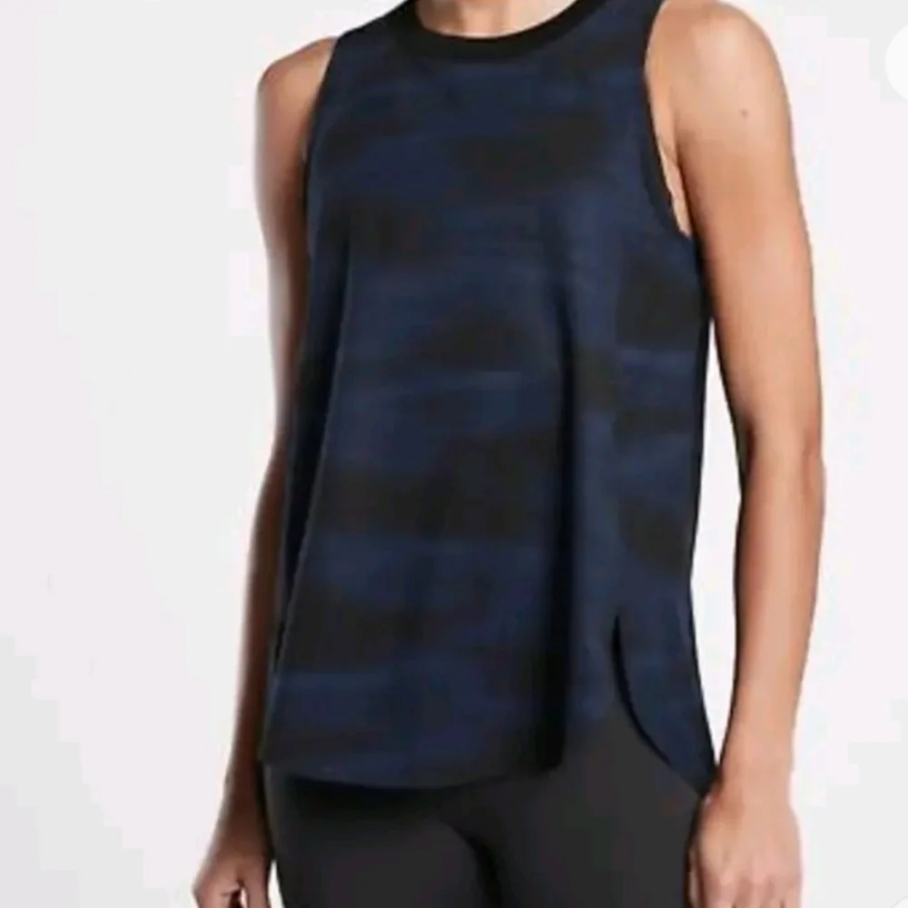 Athleta Women Zephyr Tank Top Black Blue Blurred Camo Printed Pattern Size M
